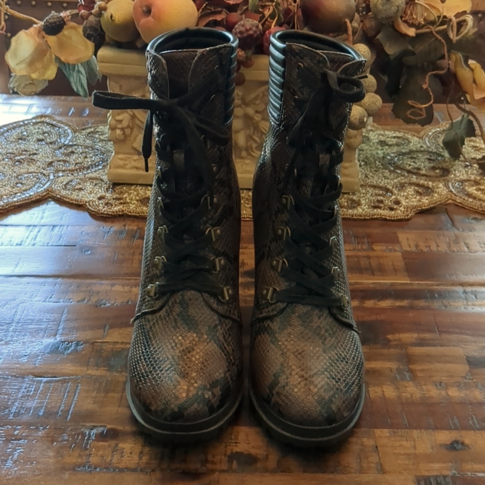 4 1/2" heel boot